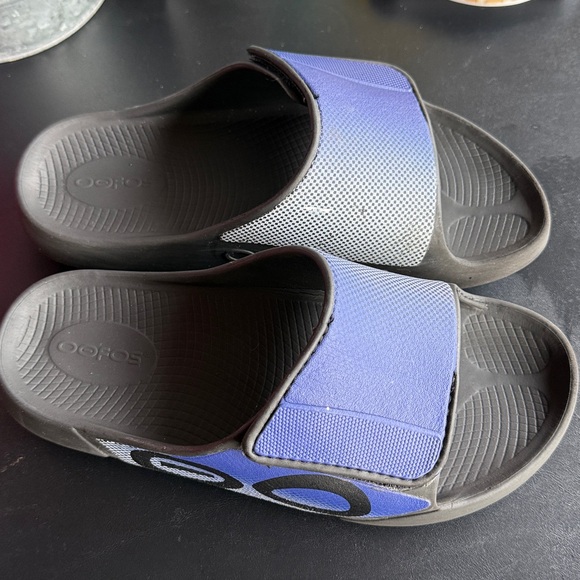 OOFOS OOahh Sport Flex Recovery Slide
Sandals Blue W10 / M8 - Picture 3 of 8